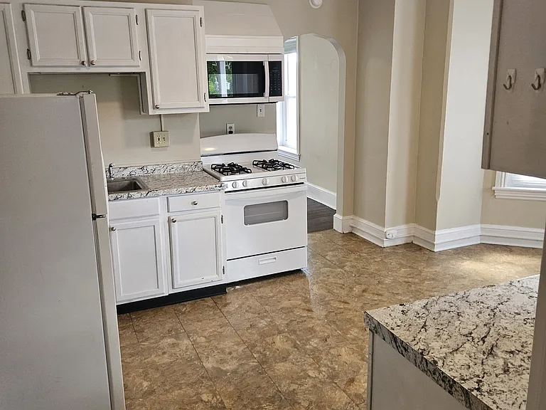 115 W Clymer Ave #4 — Photo 6