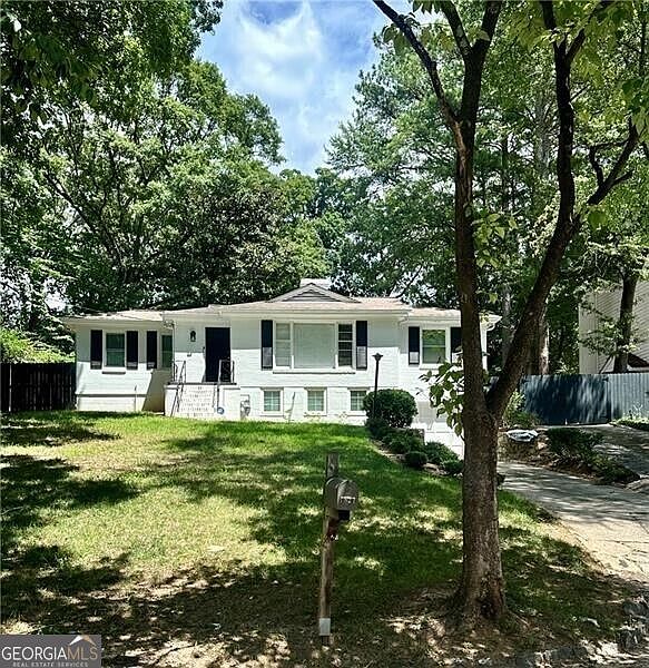 1st image of 1821 Fernwood Rd NW