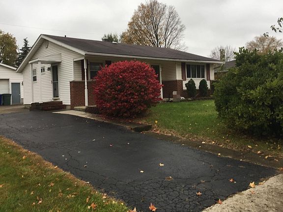 2nd image of 1357 Whitby Sq N