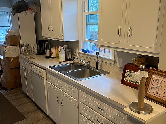 5th image of 7560 Malibu Dr
