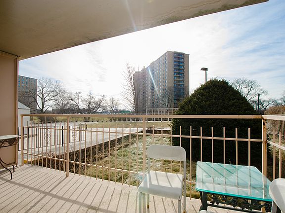 2nd image of 7141 N Kedzie Ave APT 102