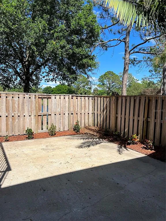 2 bed, 2.5 bath, 1285 sqft, $1,850 — Photo 4