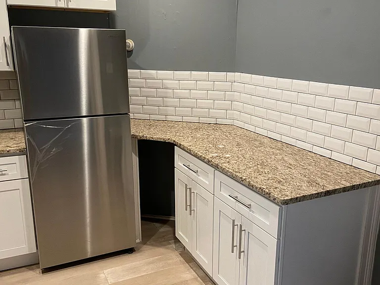 2629 Emerald St — Photo 11