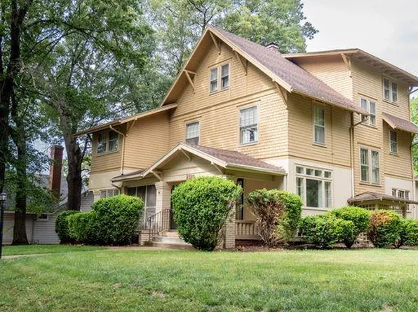 2326 N 22nd St, Saint Joseph, MO 64505