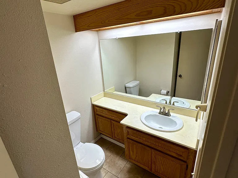 1534 Apache Dr #D — Photo 8