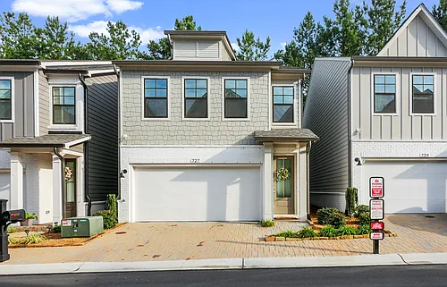 727 Stickley Oak Way Photo 1