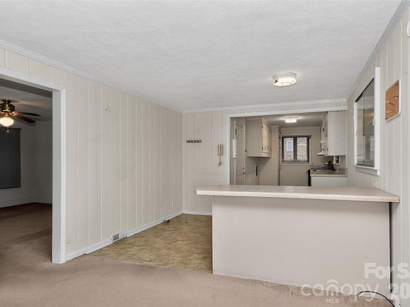 5th image of 1041 Watts Dr