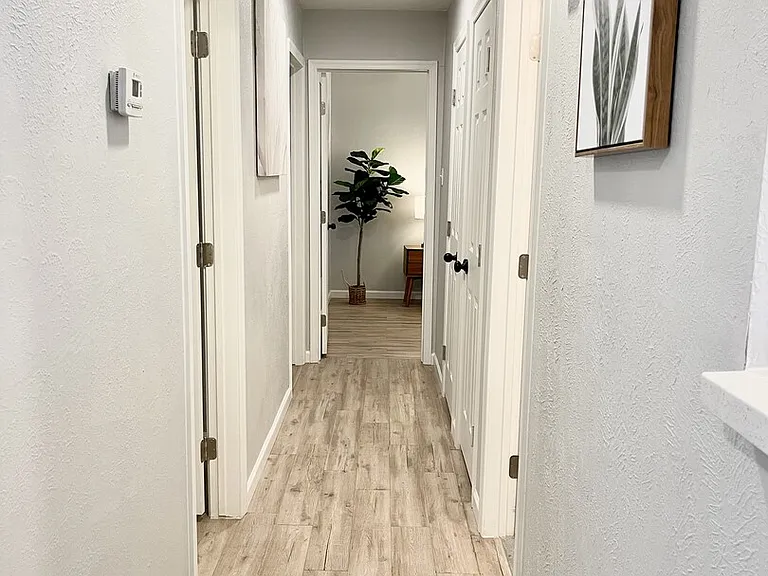 N 71st Pl — Photo 5