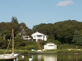 40 Squeteague Harbor Rd, Cataumet, MA 02534