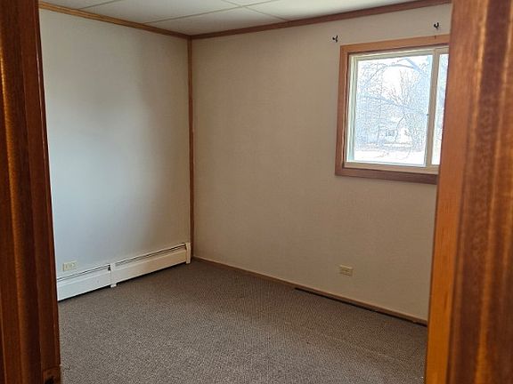 3rd image of 613 E 6th St #3