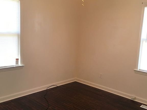 4th image of 418 Jerkins St