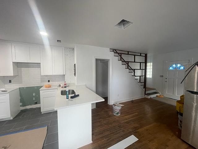 2nd image of 231 Columbia Dr APT A