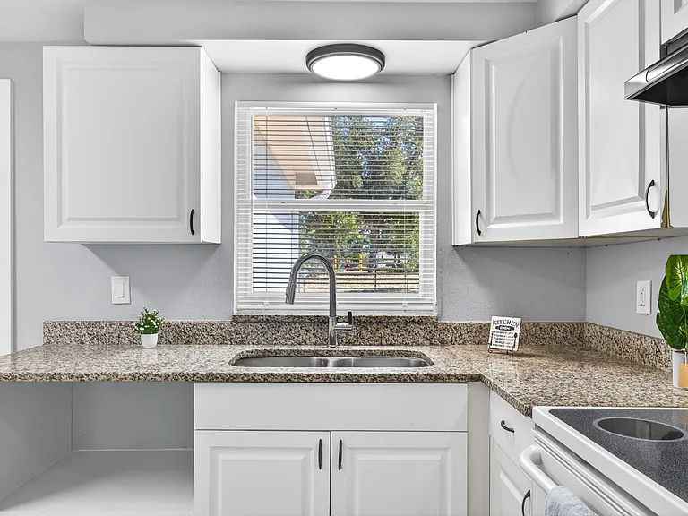 7125 Seward Dr — Photo 12