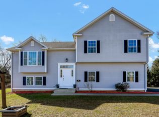 159 Grove St, Windsor Locks, CT 06096