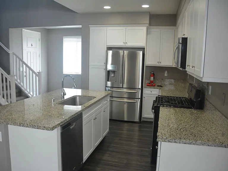 321 Macarthur Way — Photo 4