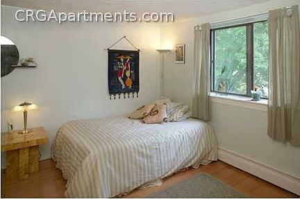 2nd image of 27 Linden St