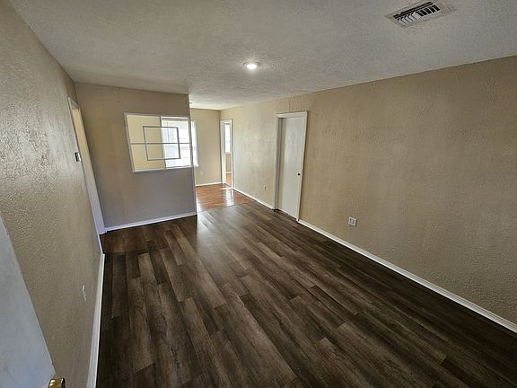 2nd image of 1105 N 21st St