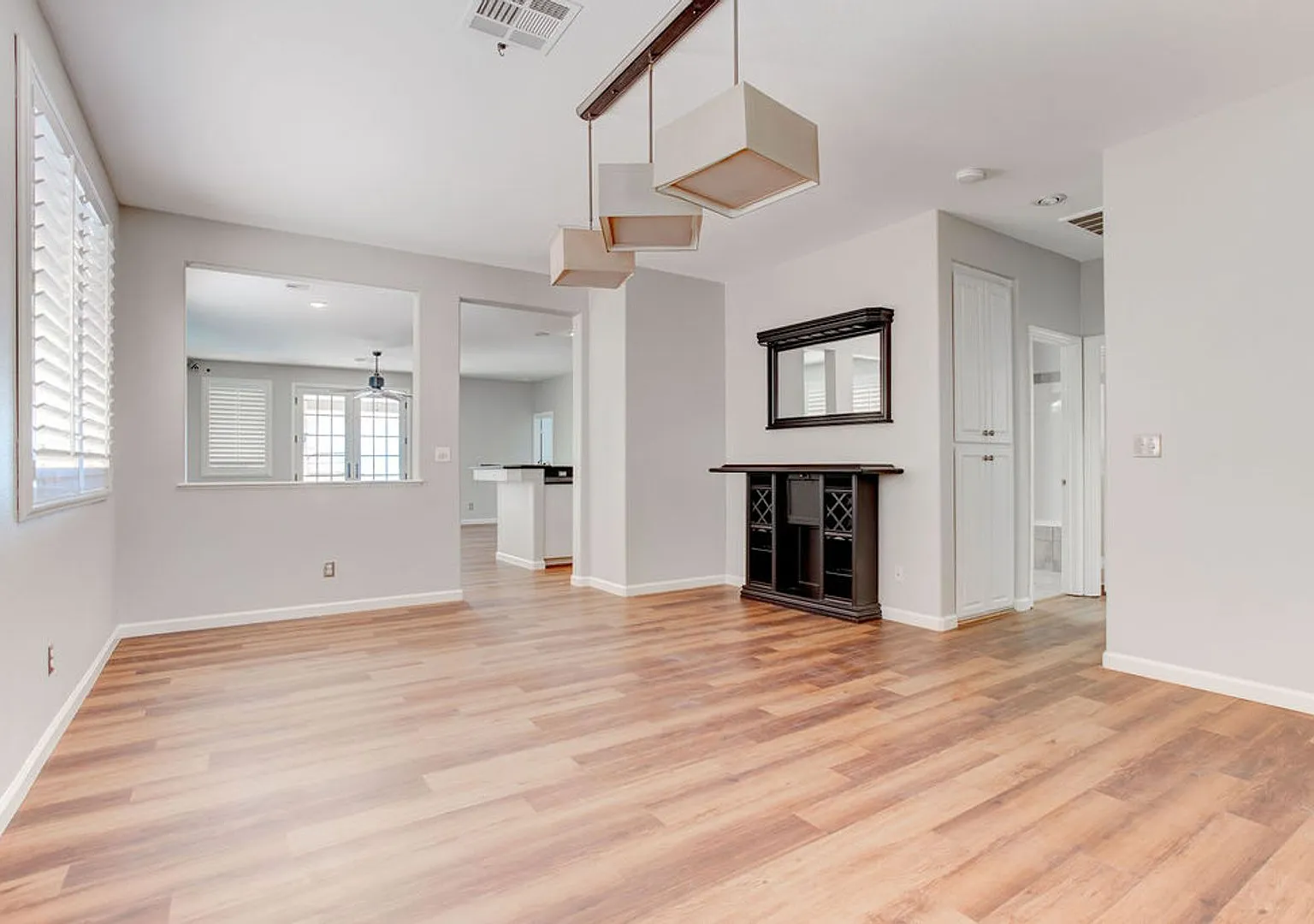 325 Brilliant Summit Circle, Henderson, NV 89052 — Photo 2