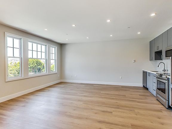 5th image of 3549 Mission St #B