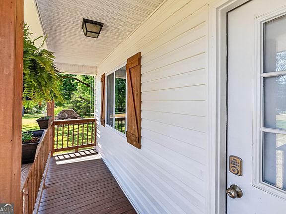 2nd image of 3696 Crabapple Hollow Rd
