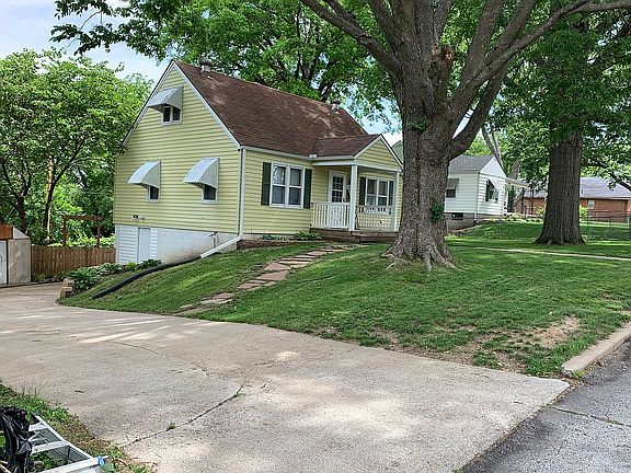2nd image of 1322 Olive St