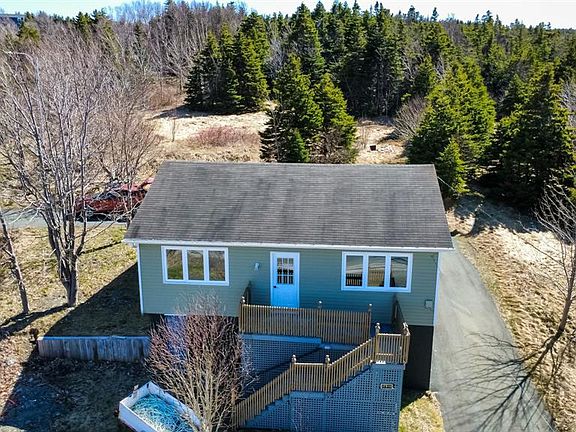 2nd image of 1407 Torbay Road