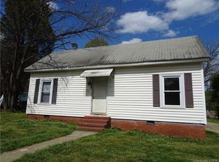 332 E Lowrance Ave, Mooresville, NC 28115