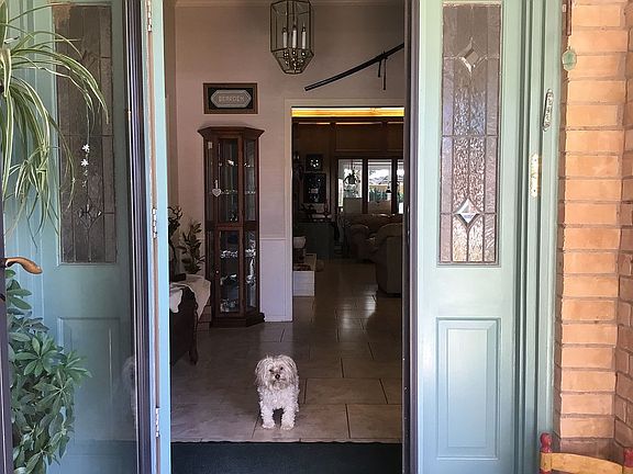 Beautiful inviting entry