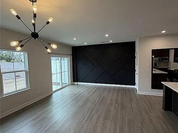 3rd image of 360 Salt Lake Ln