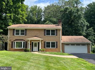11503 Vale Rd, Oakton, VA 22124