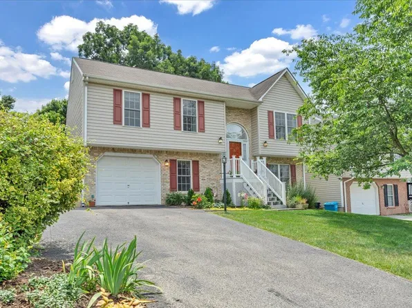 4945 Pine Glen Rd NE, Roanoke, VA 24019