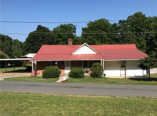 107 Morgan St, Randleman, NC 27317