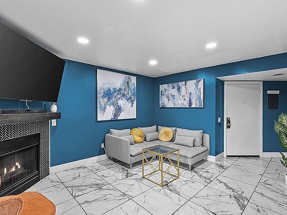 3rd image of 2552 Avenida Del Vis APT 103