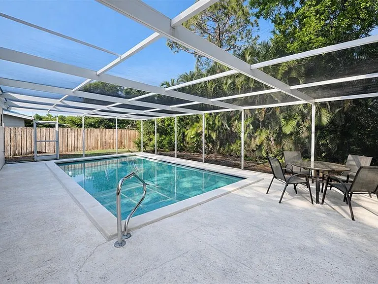 3975 Porpoise Dr SE — Photo 3