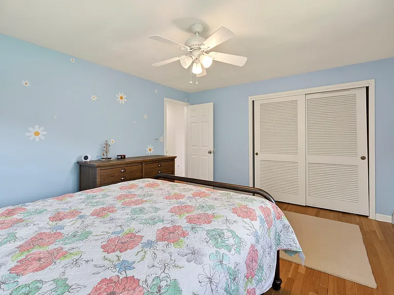 101 Davis Rd — Photo 34