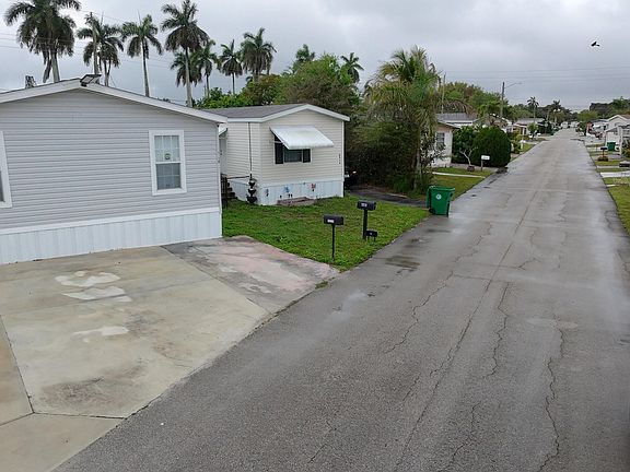 3rd image of 8516 SW 17th Court