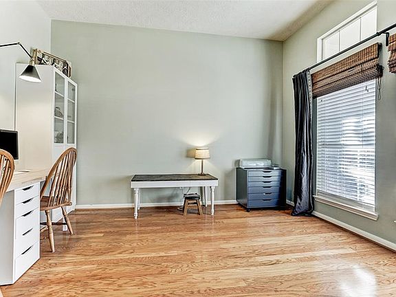 4th image of 1902 Boulder Oaks Ln