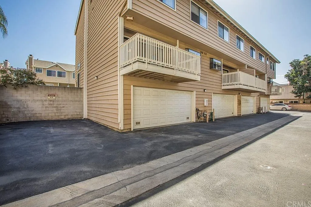 3 bed, 1469 sqft, $3,500 — Photo 4