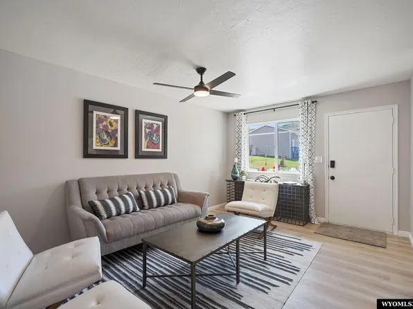 130 Hunt Ave, Evanston, WY 82930