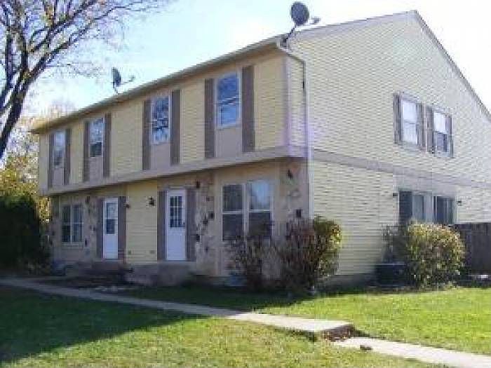 4 units per building