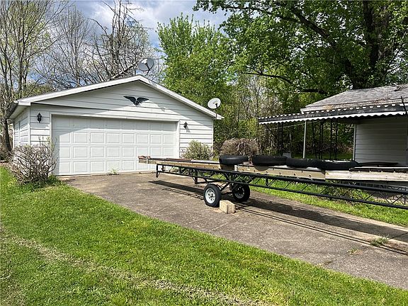 3rd image of 1630 Pymatuning Dr