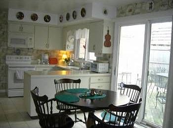 3rd image of 1913 Somerset Ln