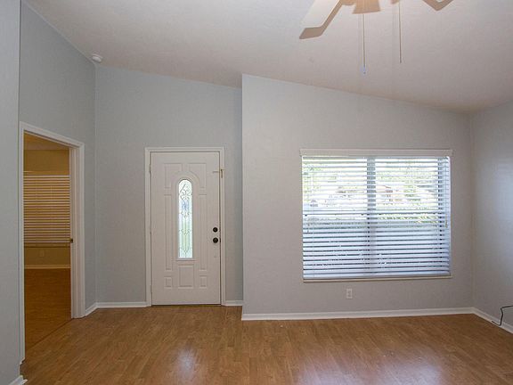 3rd image of 1816 Carolina Ave