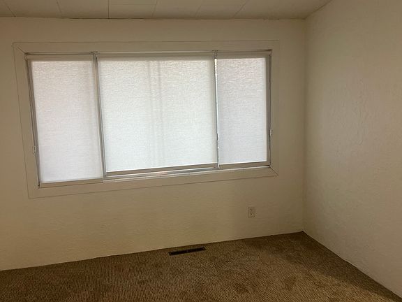 4th image of 1067 E Harvard Ave