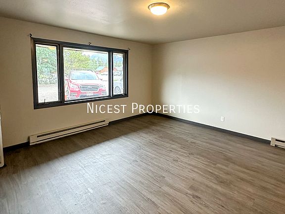 5th image of 619 Center Dr #2