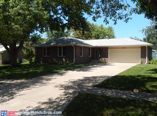1206 Clearview Blvd, Lincoln, NE 68512