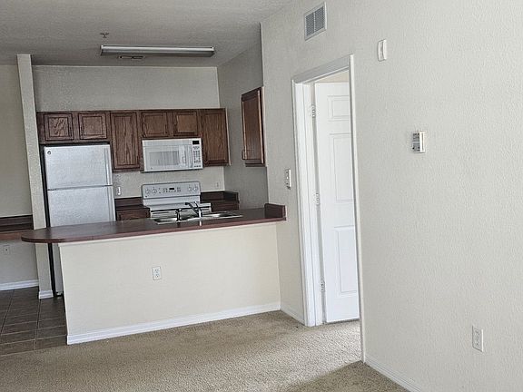 4th image of 8103 Lillies Way APT 203
