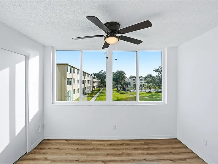 5095 Bay St NE #21O — Photo 11