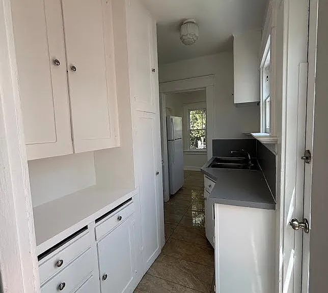 4940 Cape May Ave — Photo 8