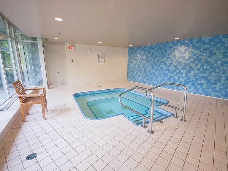 1033 Marinaside Cres #2M — Photo 33